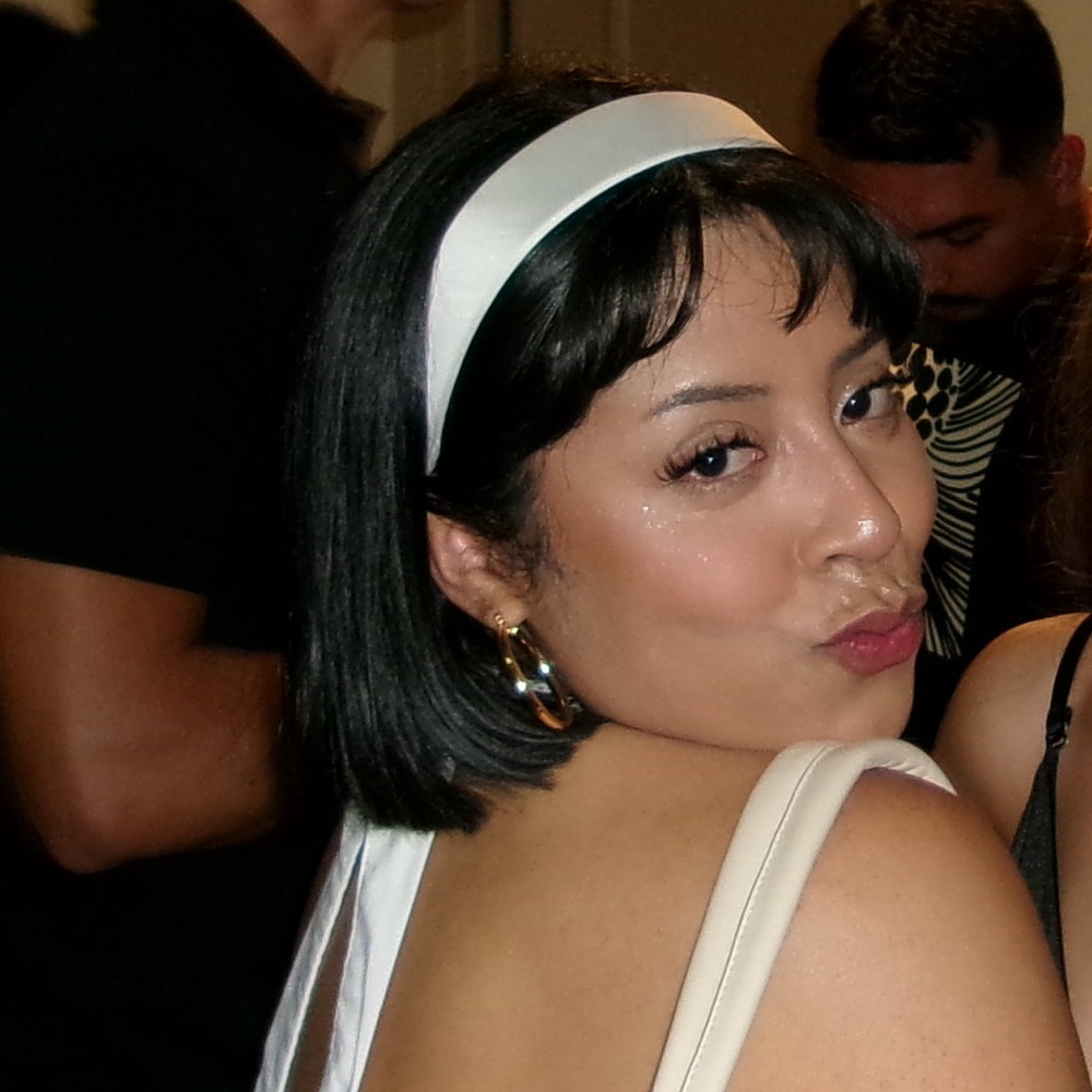 Meet your Posher, Leslie